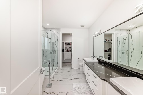 5518 30 Avenue, Beaumont, AB - Indoor Photo Showing Bathroom