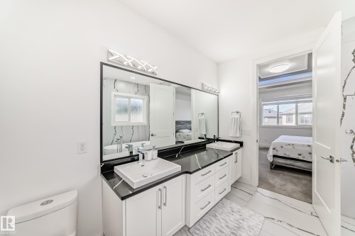 5518 30 Avenue, Beaumont, AB - Indoor Photo Showing Bathroom