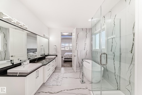 5518 30 Avenue, Beaumont, AB - Indoor Photo Showing Bathroom
