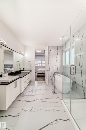 5518 30 Avenue, Beaumont, AB -  Photo Showing Kitchen