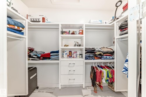 5518 30 Avenue, Beaumont, AB - Indoor With Storage