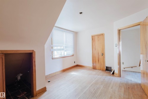 10827 111 Street, Edmonton, AB - Indoor Photo Showing Other Room