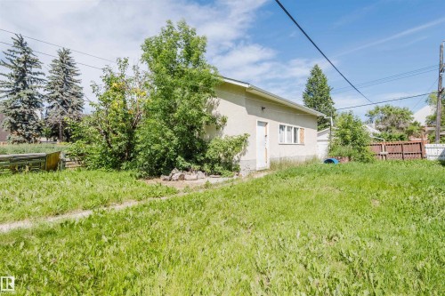 10827 111 Street, Edmonton, AB - Outdoor