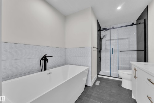 6 Westwyck Link, Spruce Grove, AB - Indoor Photo Showing Bathroom