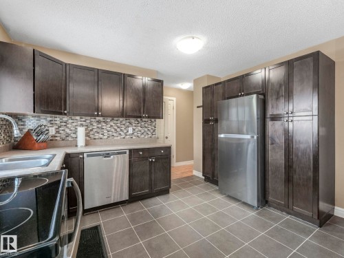 4927 52 Avenue, Bon Accord, AB - Indoor Photo Showing Kitchen