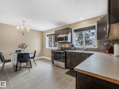 4927 52 Avenue, Bon Accord, AB - Indoor Photo Showing Kitchen With Double Sink