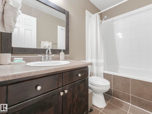 4927 52 Avenue, Bon Accord, AB - Indoor Photo Showing Bathroom