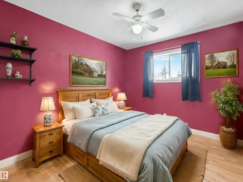 4927 52 Avenue, Bon Accord, AB - Indoor Photo Showing Bedroom