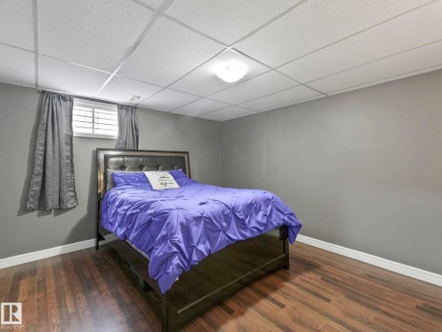 4927 52 Avenue, Bon Accord, AB - Indoor Photo Showing Bedroom