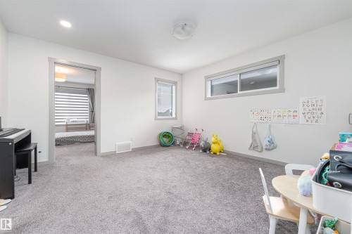 2330 Kelly Circle, Edmonton, AB - Indoor