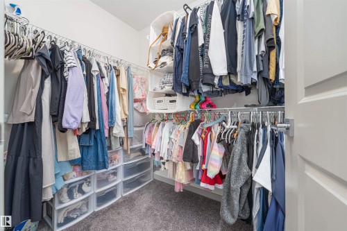 2330 Kelly Circle, Edmonton, AB - Indoor With Storage