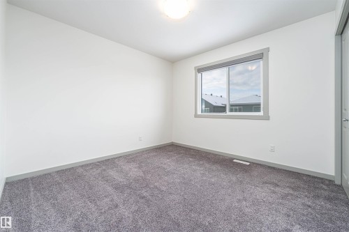 2330 Kelly Circle, Edmonton, AB - Indoor Photo Showing Other Room
