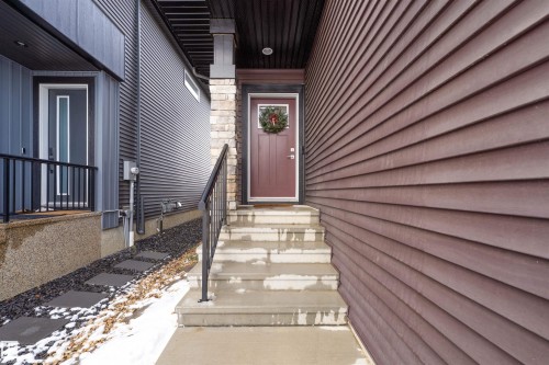 2330 Kelly Circle, Edmonton, AB - Outdoor With Exterior