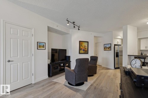 507 10108 125 Street, Edmonton, AB - Indoor
