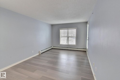 416 616 Mcallister Loop, Edmonton, AB - Indoor Photo Showing Other Room