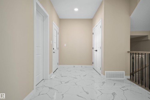 3910 41 Avenue, Beaumont, AB - Indoor Photo Showing Other Room