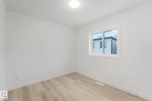 3518 42 Ave Avenue, Beaumont, AB - Indoor Photo Showing Other Room