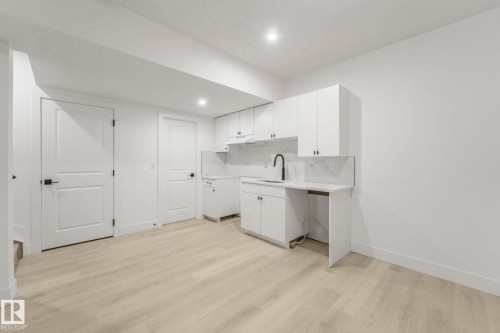 3518 42 Ave Avenue, Beaumont, AB - Indoor