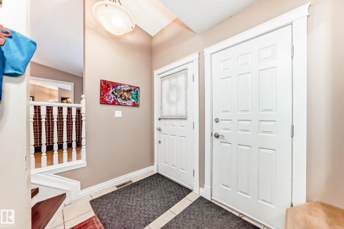 318 Dechene Road, Edmonton, AB - Indoor Photo Showing Other Room