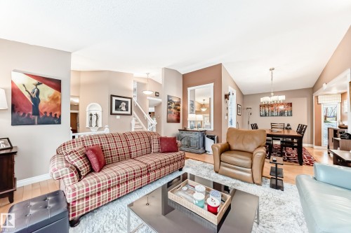 318 Dechene Road, Edmonton, AB - Indoor Photo Showing Living Room