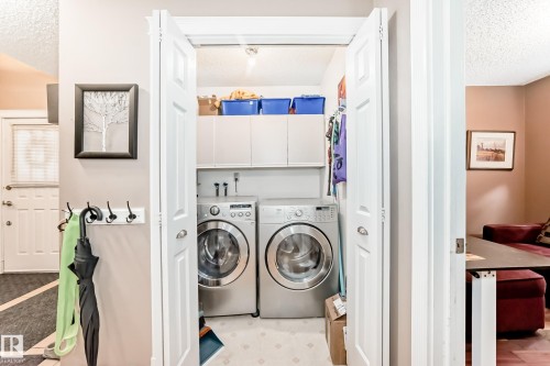 318 Dechene Road, Edmonton, AB - Indoor Photo Showing Laundry Room