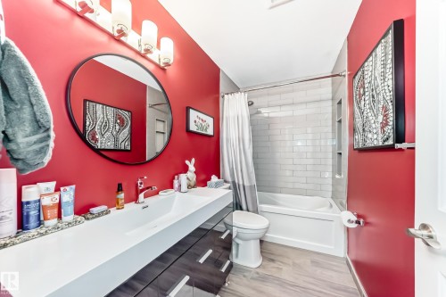 318 Dechene Road, Edmonton, AB - Indoor Photo Showing Bathroom