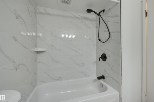 84 8735 165 Street, Edmonton, AB - Indoor Photo Showing Bathroom