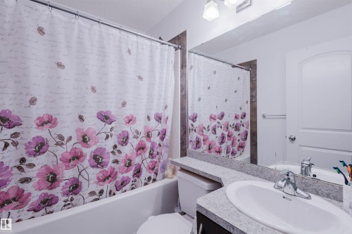 1517 Rutherford Road, Edmonton, AB - Indoor Photo Showing Bathroom