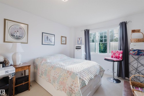 1517 Rutherford Road, Edmonton, AB - Indoor Photo Showing Bedroom