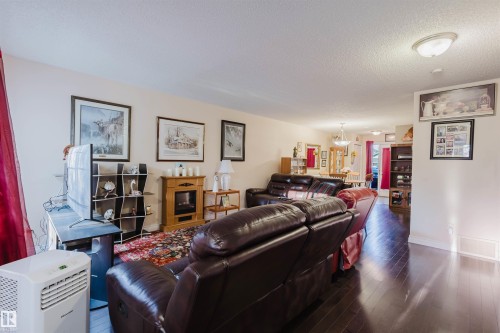1517 Rutherford Road, Edmonton, AB - Indoor Photo Showing Living Room