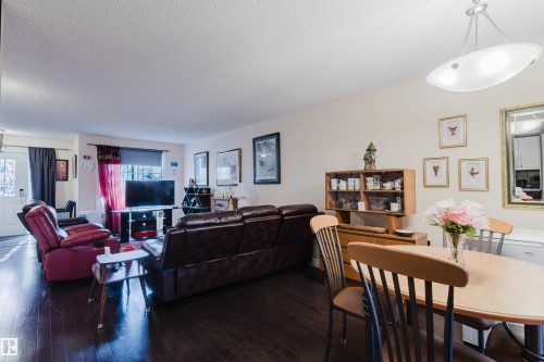 1517 Rutherford Road, Edmonton, AB - Indoor