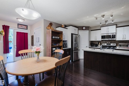 1517 Rutherford Road, Edmonton, AB - Indoor Photo Showing Dining Room