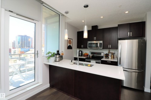 801 10238 103 Street, Edmonton, AB - Indoor Photo Showing Kitchen With Stainless Steel Kitchen With Upgraded Kitchen