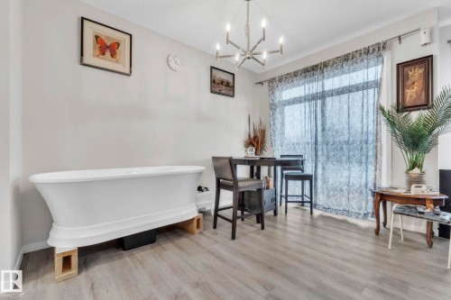 22007 80 Avenue, Edmonton, AB - Indoor