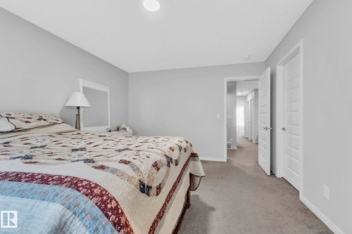 22007 80 Avenue, Edmonton, AB - Indoor Photo Showing Bedroom