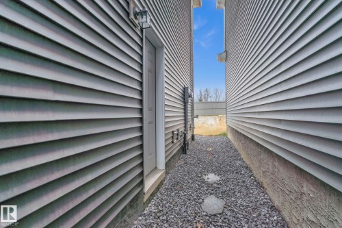 22007 80 Avenue, Edmonton, AB - Outdoor