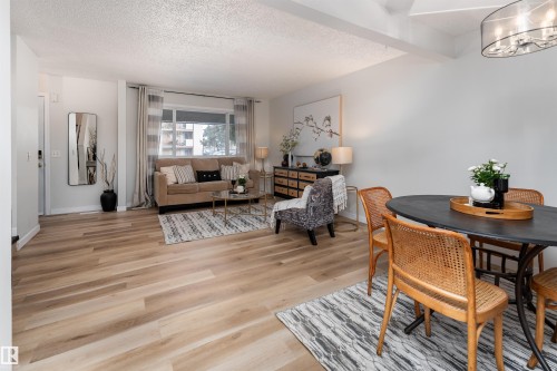 2909 139 Avenue, Edmonton, AB - Indoor