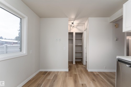 2909 139 Avenue, Edmonton, AB - Indoor