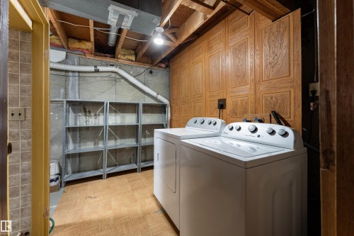 2909 139 Avenue, Edmonton, AB - Indoor Photo Showing Laundry Room