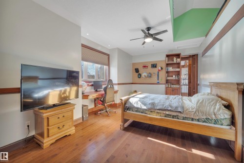 148 Windermere Crescent, Edmonton, AB - Indoor Photo Showing Bedroom