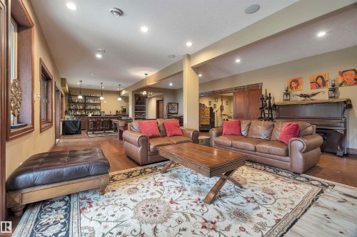 148 Windermere Crescent, Edmonton, AB - Indoor Photo Showing Living Room