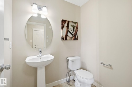 4060 Morrison Wy, Edmonton, AB - Indoor Photo Showing Bathroom