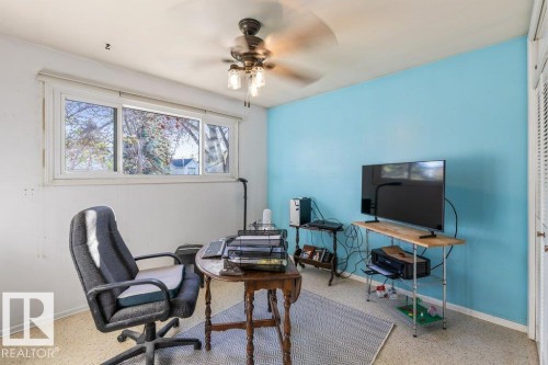 13708 Buena Vista Road, Edmonton, AB - Indoor Photo Showing Office