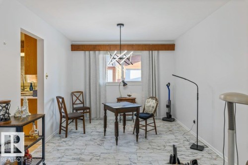 13708 Buena Vista Road, Edmonton, AB - Indoor