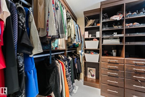 473 Heffernan Drive, Edmonton, AB - Indoor With Storage