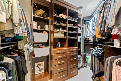 473 Heffernan Drive, Edmonton, AB - Indoor With Storage