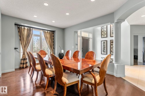 473 Heffernan Drive, Edmonton, AB - Indoor Photo Showing Dining Room