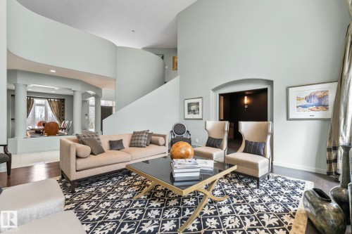473 Heffernan Drive, Edmonton, AB - Indoor Photo Showing Living Room
