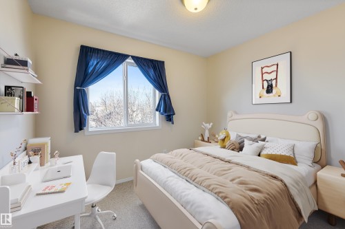 4826 Terwillegar Common, Edmonton, AB - Indoor Photo Showing Bedroom