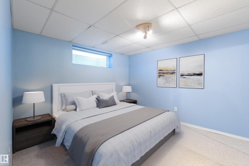 4826 Terwillegar Common, Edmonton, AB - Indoor Photo Showing Bedroom